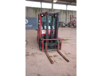 Chariot élévateur d'occasion HYSTER H2.5FT GAS VIERRADFRONTSTAPLER (13040081)