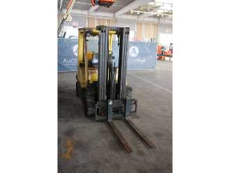 Chariot élévateur d'occasion HYSTER H2.5FT GAS VIERRADFRONTSTAPLER (13047021)