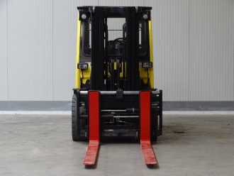 Chariot élévateur d'occasion HYSTER H5.0FT - Container-Indoor-Stapler -TRIPLEX DIESEL VIERRADFRONTSTAPLER (12870509)