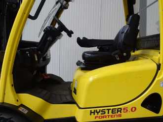 Chariot élévateur d'occasion HYSTER H5.0FT - Container-Indoor-Stapler -TRIPLEX DIESEL VIERRADFRONTSTAPLER (12870509)