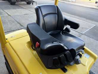 Chariot élévateur d'occasion HYSTER J1.8XN LWB ELEKTRO VIERRADFRONTSTAPLER (13072166)
