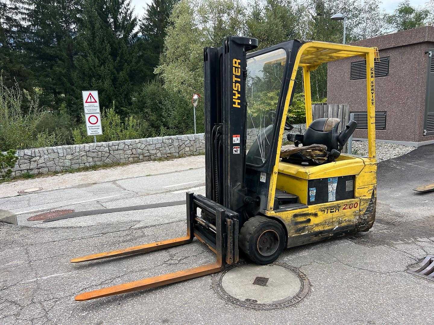 Chariot élévateur d'occasion HYSTER J2.00XMT - 4750mm ELEKTRO DREIRADFRONTSTAPLER (13069368)