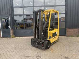 Chariot élévateur d'occasion HYSTER J2.00XMT ELEKTRO DREIRADFRONTSTAPLER (13051799)
