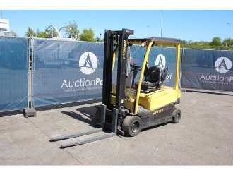 Chariot élévateur d'occasion HYSTER J2.0XNT LWB ELEKTRO VIERRADFRONTSTAPLER (13041296)
