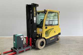 Chariot élévateur d'occasion HYSTER J2.50XN ELEKTRO VIERRADFRONTSTAPLER (13063530) backdrop