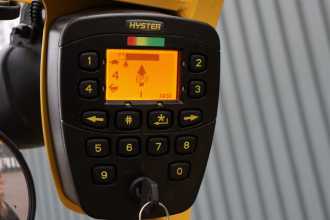 Chariot élévateur d'occasion HYSTER J3.0XN ELEKTRO VIERRADFRONTSTAPLER (12989394)