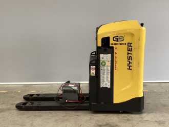 Chariot élévateur d'occasion HYSTER RP2.0N ELEKTRO HOCHHUBWAGENFAHRERSITZ (13045805)