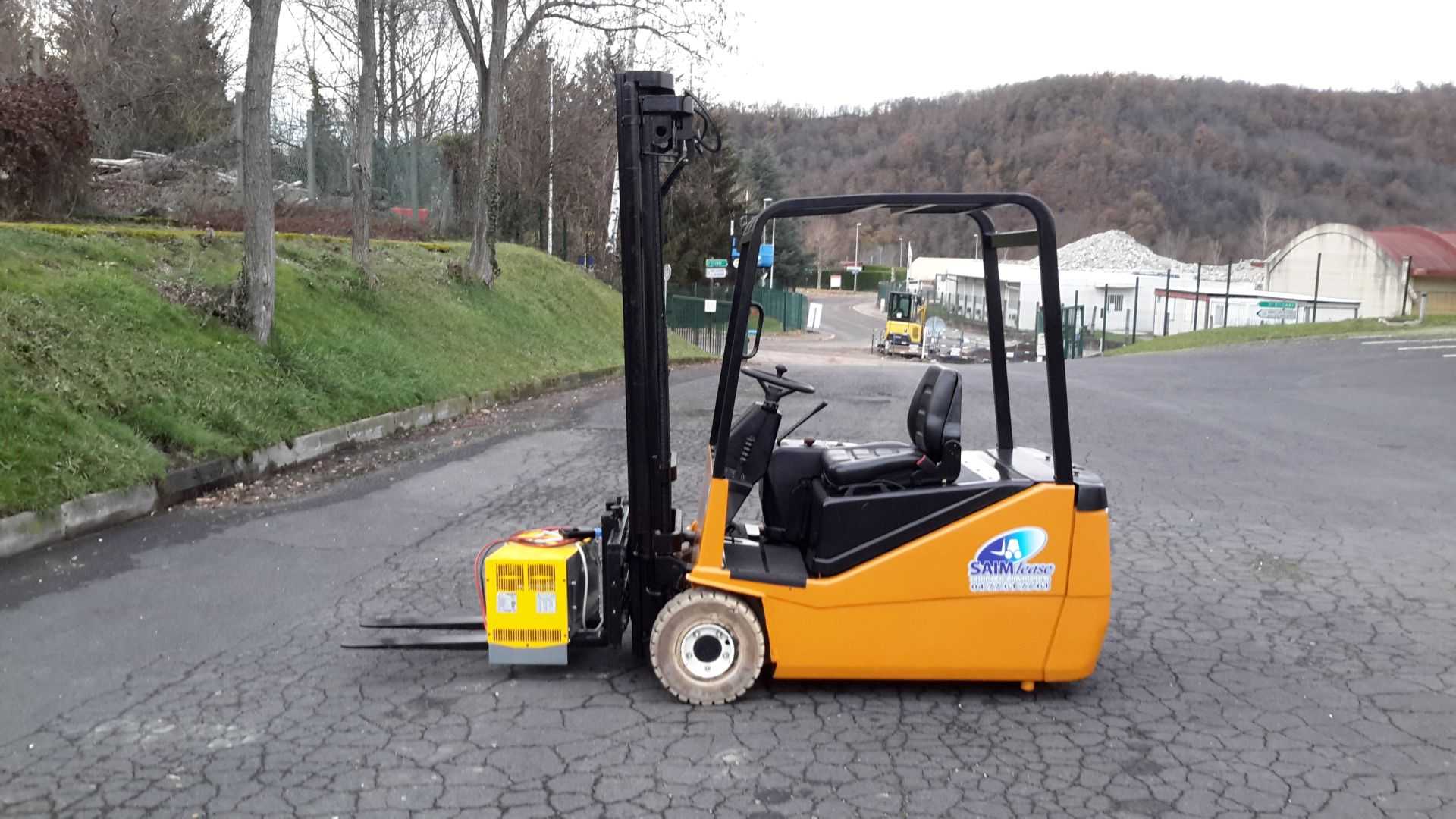 Chariot élévateur d'occasion INDOS chariot élévateur à fourches ELEKTRO VIERRADFRONTSTAPLER (12784400)