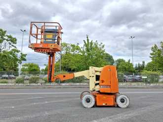Chariot élévateur d'occasion JLG E300AJP ELEKTRO WEITERE (12905652)