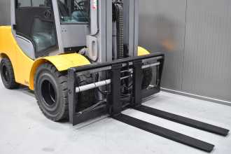 Chariot élévateur d'occasion JUNGHEINRICH DFG S50s /56589/ DIESEL VIERRADFRONTSTAPLER (13015598)