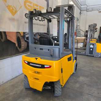 Chariot élévateur d'occasion JUNGHEINRICH EFG 320 GE100-550DZ ELEKTRO VIERRADFRONTSTAPLER (13059555)