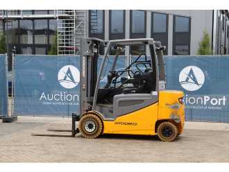 Chariot élévateur d'occasion JUNGHEINRICH EFG 425S ELEKTRO VIERRADFRONTSTAPLER (13032242)