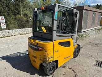 Chariot élévateur d'occasion JUNGHEINRICH EFG 425k - 440DZ ELEKTRO VIERRADFRONTSTAPLER (13055798)
