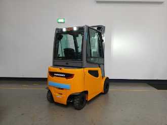 Chariot élévateur d'occasion JUNGHEINRICH EFG 425k DP G 115-550 DZ ELEKTRO VIERRADFRONTSTAPLER (12929516)