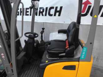 Chariot élévateur d'occasion JUNGHEINRICH EFG BA 113 GE 115 480 DZ ELEKTRO VIERRADFRONTSTAPLER (12924676)