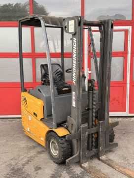Chariot élévateur d'occasion JUNGHEINRICH EFG-DHac10 ELEKTRO DREIRADFRONTSTAPLER (13068776)
