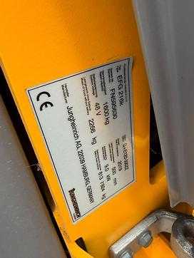 Chariot élévateur d'occasion JUNGHEINRICH EFG216k ELEKTRO DREIRADFRONTSTAPLER (13066449)