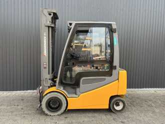 Chariot élévateur d'occasion JUNGHEINRICH EFG430k ELEKTRO VIERRADFRONTSTAPLER (13065771)