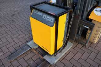 Chariot élévateur d'occasion JUNGHEINRICH EFG535 ELEKTRO VIERRADFRONTSTAPLER (12989392)