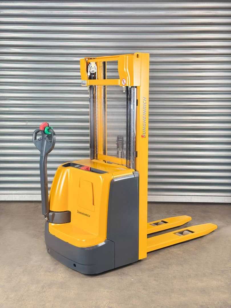 Chariot élévateur d'occasion JUNGHEINRICH EJC 112 EJC 112 - Service Neu - 3,2m Hub- Batterie 95% ELEKTRO HOCHHUBWAGENDEICHSEL (13008625)