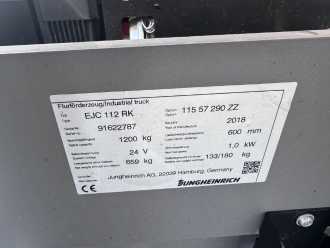 Chariot élévateur d'occasion JUNGHEINRICH EJC 112RK Rampenhub Baujahr 2018 Hubhöhe 2,9M ELEKTRO HOCHHUBWAGENDEICHSEL (13074928)