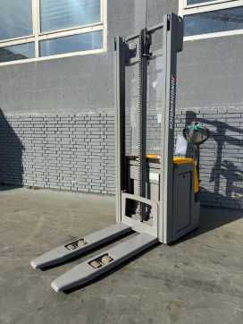 Chariot élévateur d'occasion JUNGHEINRICH EJC 212 Baujahr 2017 Hubhöhe 3600 Akku 2017 ELEKTRO HOCHHUBWAGENDEICHSEL (13030615) backdrop