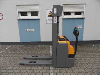 Chariot élévateur d'occasion JUNGHEINRICH EJC 216 - Baujahr 2021 - wenig Stunden ELEKTRO HOCHHUBWAGENDEICHSEL (13060749) backdrop