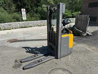 Chariot élévateur d'occasion JUNGHEINRICH ERC 212 - 430DZ ELEKTRO HOCHHUBWAGENFAHRERSTAND (13052729)