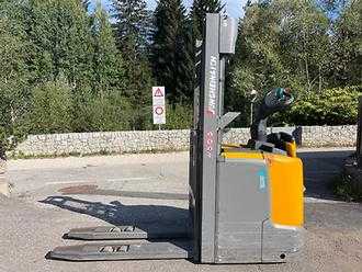 Chariot élévateur d'occasion JUNGHEINRICH ERC 212 - 430DZ ELEKTRO HOCHHUBWAGENFAHRERSTAND (13067444)