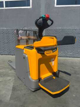 Chariot élévateur d'occasion JUNGHEINRICH ERD 220 Baujahr 2018 / Hubhöhe 1660 Stunden 2350 ELEKTRO HOCHHUBWAGENDEICHSEL (13039541)
