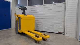 Chariot élévateur d'occasion JUNGHEINRICH ERE 120 17 115 51 ELEKTRO NIEDERHUBWAGENDEICHSEL (13066553)