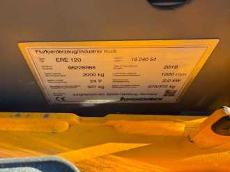 Chariot élévateur d'occasion JUNGHEINRICH ERE 120 Baujahr 2019 Akku 2019 Ladegerät Intergriert ELEKTRO NIEDERHUBKOMMISSIONIERER (13076481)