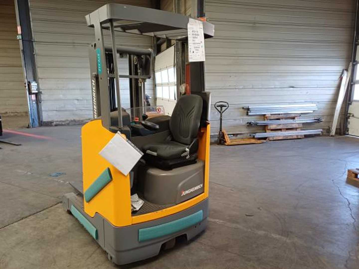 Chariot élévateur d'occasion JUNGHEINRICH ETV 112 SP E GE 115-455 DZ ELEKTRO SCHUBMASTSTAPLER (12867993)