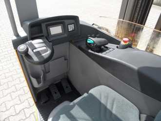 Chariot élévateur d'occasion JUNGHEINRICH ETV 216 - 9,02 m Triplex - Efficiency-Paket ELEKTRO SCHUBMASTSTAPLER (13064519)