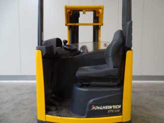 Chariot élévateur d'occasion JUNGHEINRICH ETV110 - TRIPLEX ELEKTRO SCHUBMASTSTAPLER (12967225)