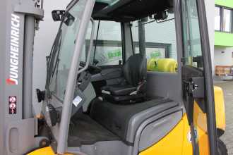 Chariot élévateur d'occasion JUNGHEINRICH TFG 550s G180-350ZT GAS VIERRADFRONTSTAPLER (12998935)