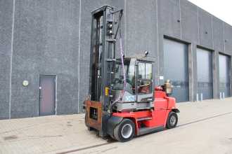 Chariot élévateur d'occasion KALMAR DCE80-9 DIESEL VIERRADFRONTSTAPLER (12959433)