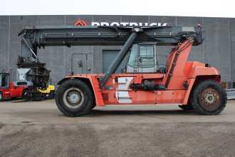 Chariot élévateur d'occasion KALMAR DRF450-65A5X DIESEL REACHSTACKER (13045067) backdrop