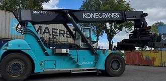 Chariot élévateur d'occasion KONECRANES SMV4531CC5 DIESEL REACHSTACKER (13048677)