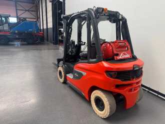 Chariot élévateur d'occasion LINDE 1202 H 25 T-01 GAS VIERRADFRONTSTAPLER (13039802)