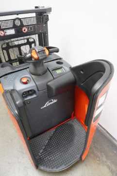 Chariot élévateur d'occasion LINDE D 12 SP 133 ELEKTRO HOCHHUBWAGENFAHRERSTAND (13032616)