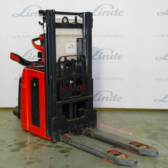 Chariot élévateur d'occasion LINDE D12 AP ELEKTRO HOCHHUBWAGENFAHRERSTAND (12972612)