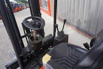 Chariot élévateur d'occasion LINDE E 12Z-02 - Triplex ELEKTRO VIERRADFRONTSTAPLER (12880429)