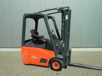 Chariot élévateur d'occasion LINDE E 15 - 01 ELEKTRO DREIRADFRONTSTAPLER (13037218)