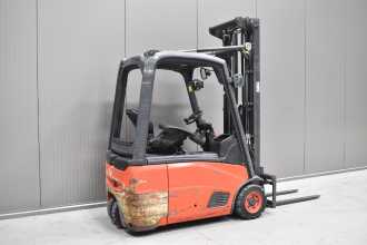 Chariot élévateur d'occasion LINDE E 16 - 01 /58117/ ELEKTRO DREIRADFRONTSTAPLER (13050295)