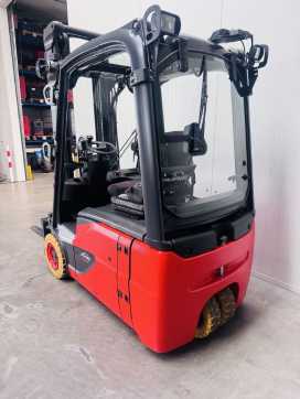 Chariot élévateur d'occasion LINDE E 16-02 Triplex ELEKTRO DREIRADFRONTSTAPLER (13067153)