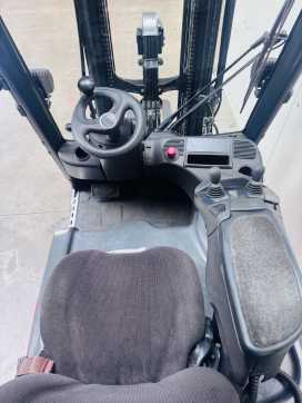 Chariot élévateur d'occasion LINDE E 16-02 Triplex ELEKTRO DREIRADFRONTSTAPLER (13067153)