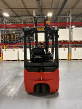 Chariot élévateur d'occasion LINDE E 16 C EVO ELEKTRO DREIRADFRONTSTAPLER (13074666)