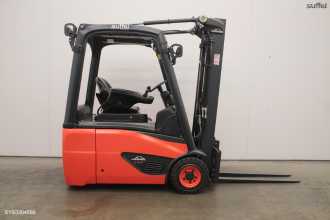 Chariot élévateur d'occasion LINDE E 16 ELEKTRO DREIRADFRONTSTAPLER (13054249)
