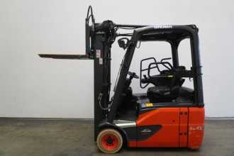 Chariot élévateur d'occasion LINDE E 16 EVO 386-02 ELEKTRO DREIRADFRONTSTAPLER (13074971)
